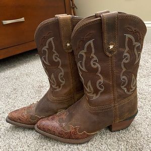 Little girl Tony Lama western boots. Size 3D.